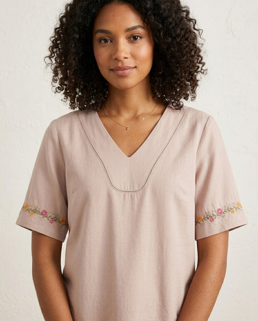 Camisa Feminina em Viscose Bordada